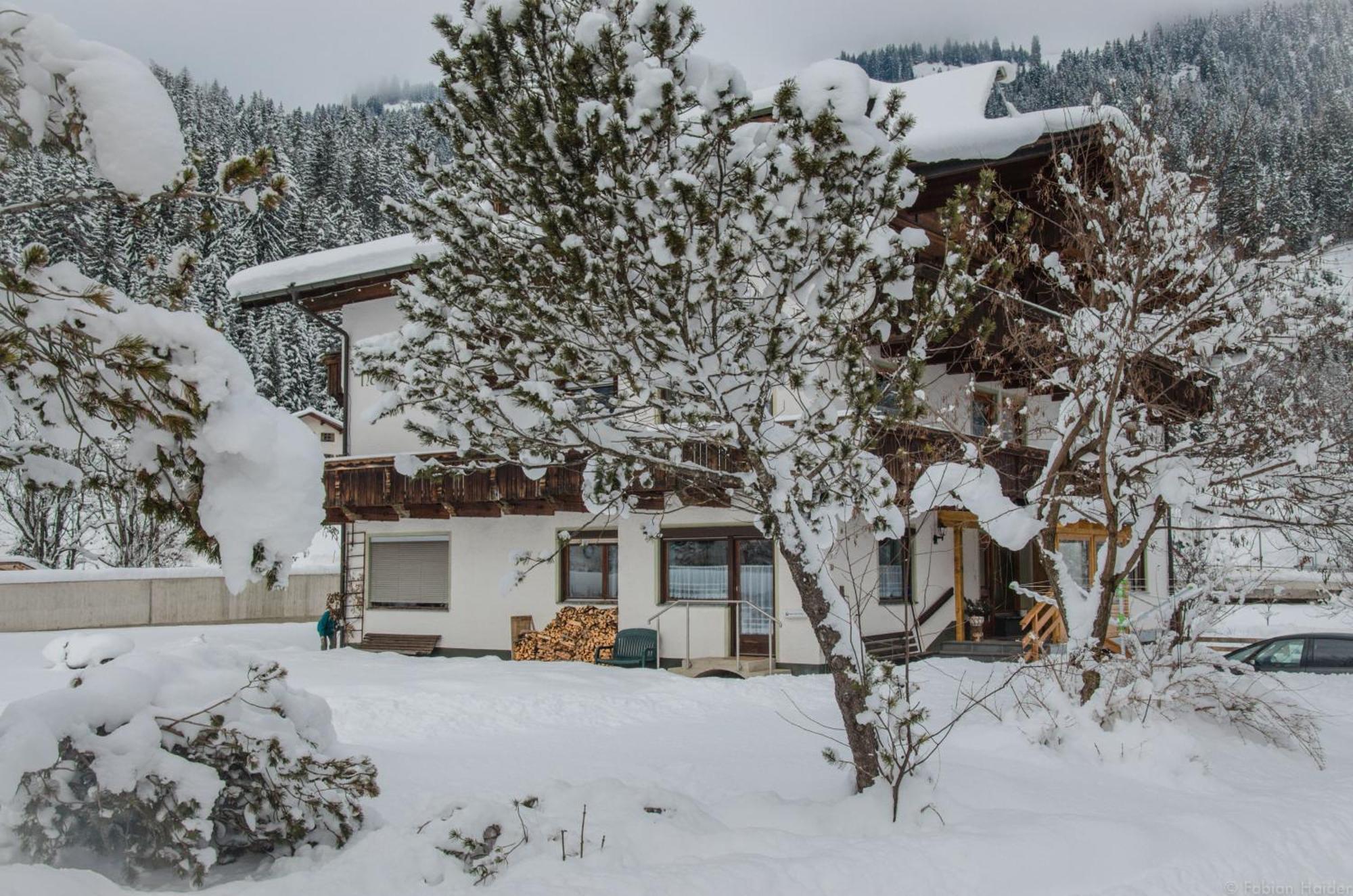 Haus Kristall Бах Екстериор снимка